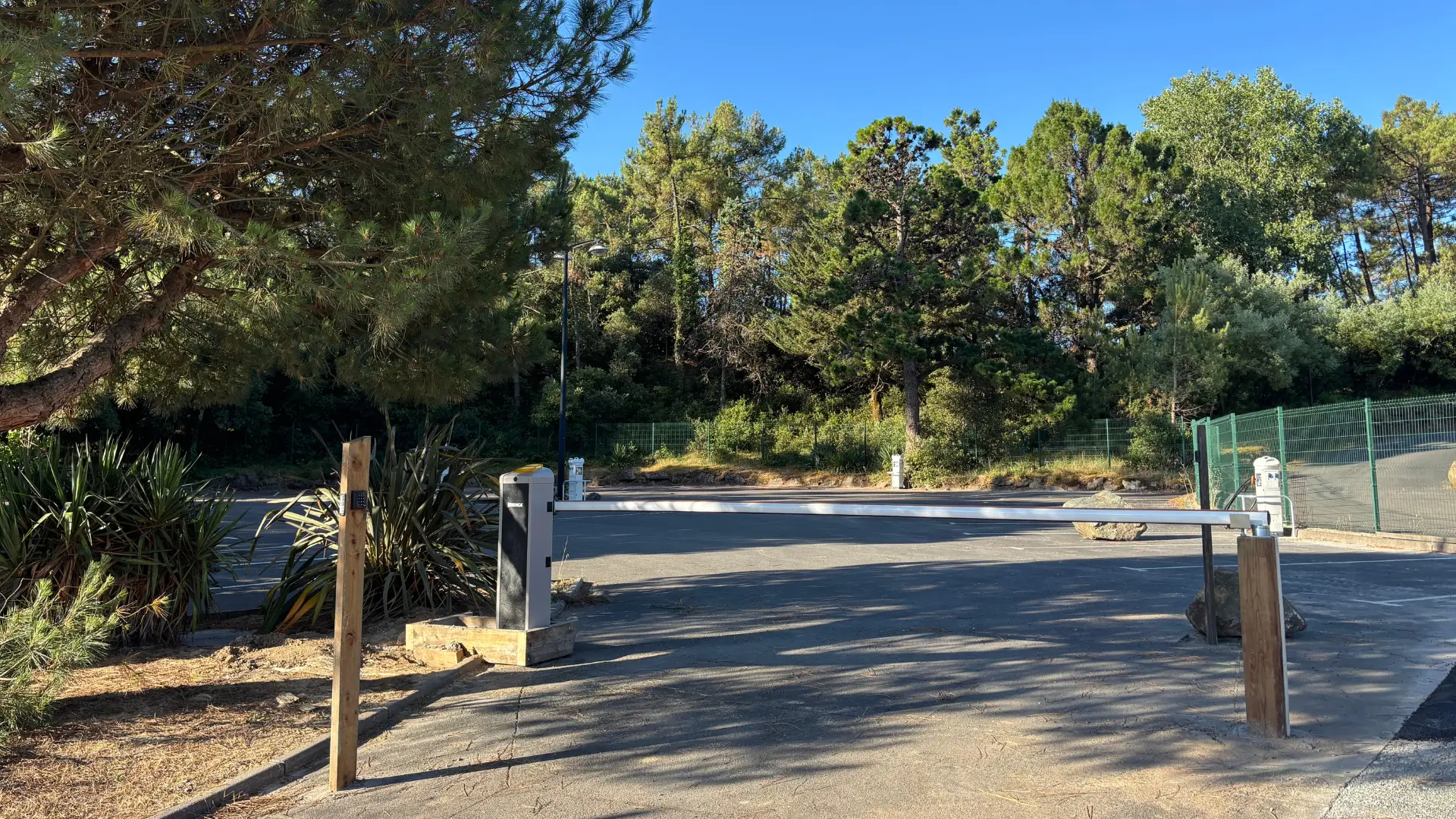 Contrôle d'accès parking automatisé avec ASLOT